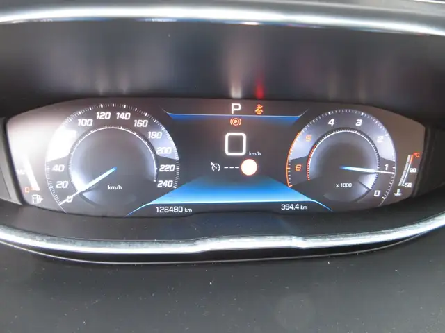 Peugeot 5008 view 8