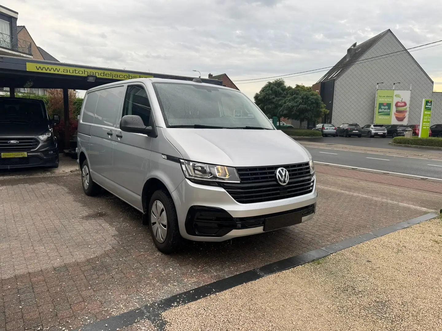 Volkswagen T6.1 Transporter 2.0TDI * 3 ZITPL * 150PK * NIEUWSTAAT * 8800KM*BTW Zilver - 1
