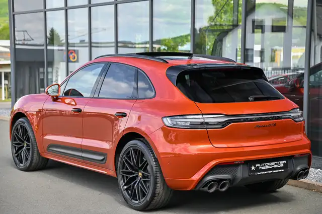 Porsche Macan view 5