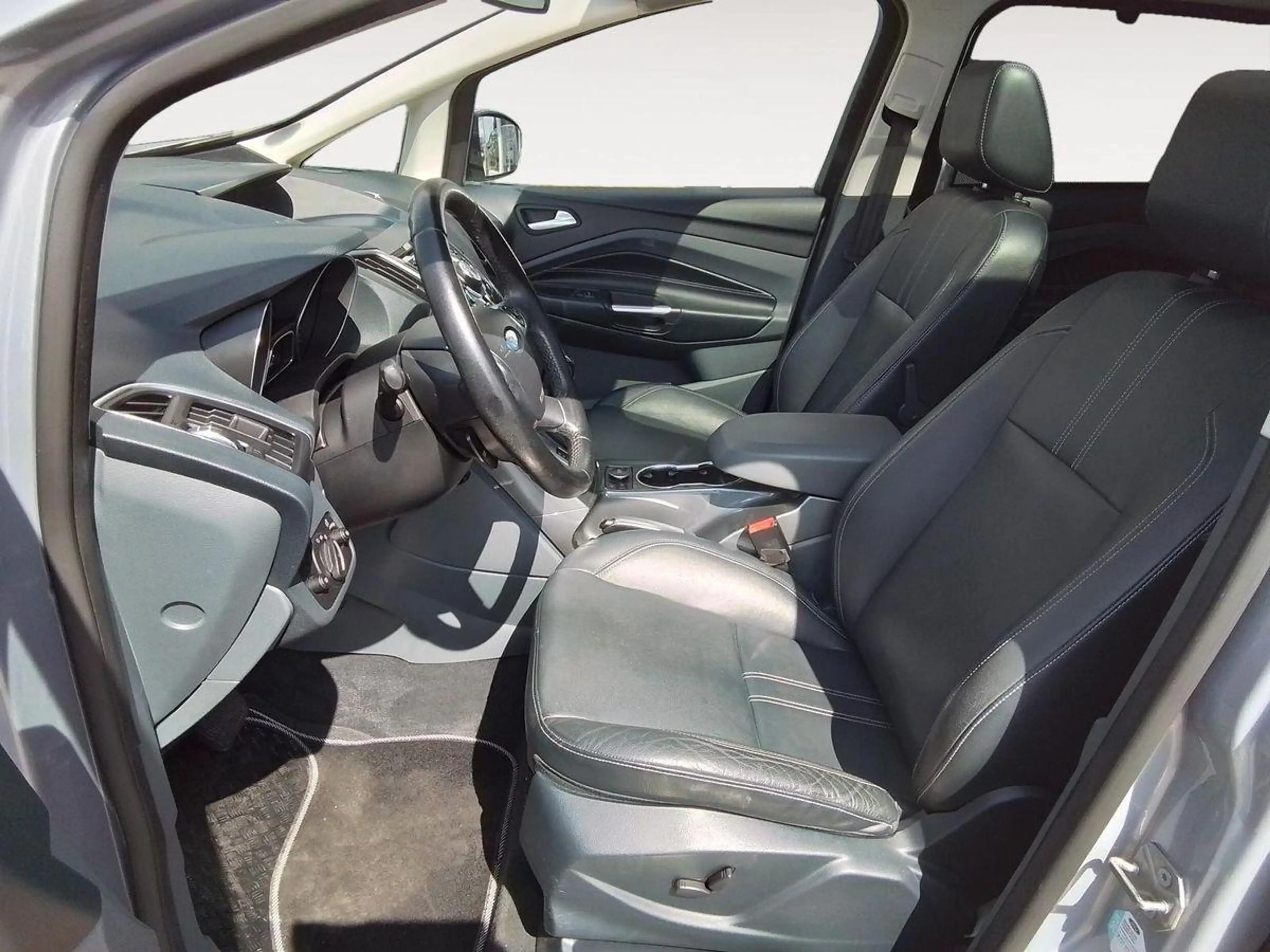 Ford Grand C-Max Titanium 2.0 TDCi — photo 9
