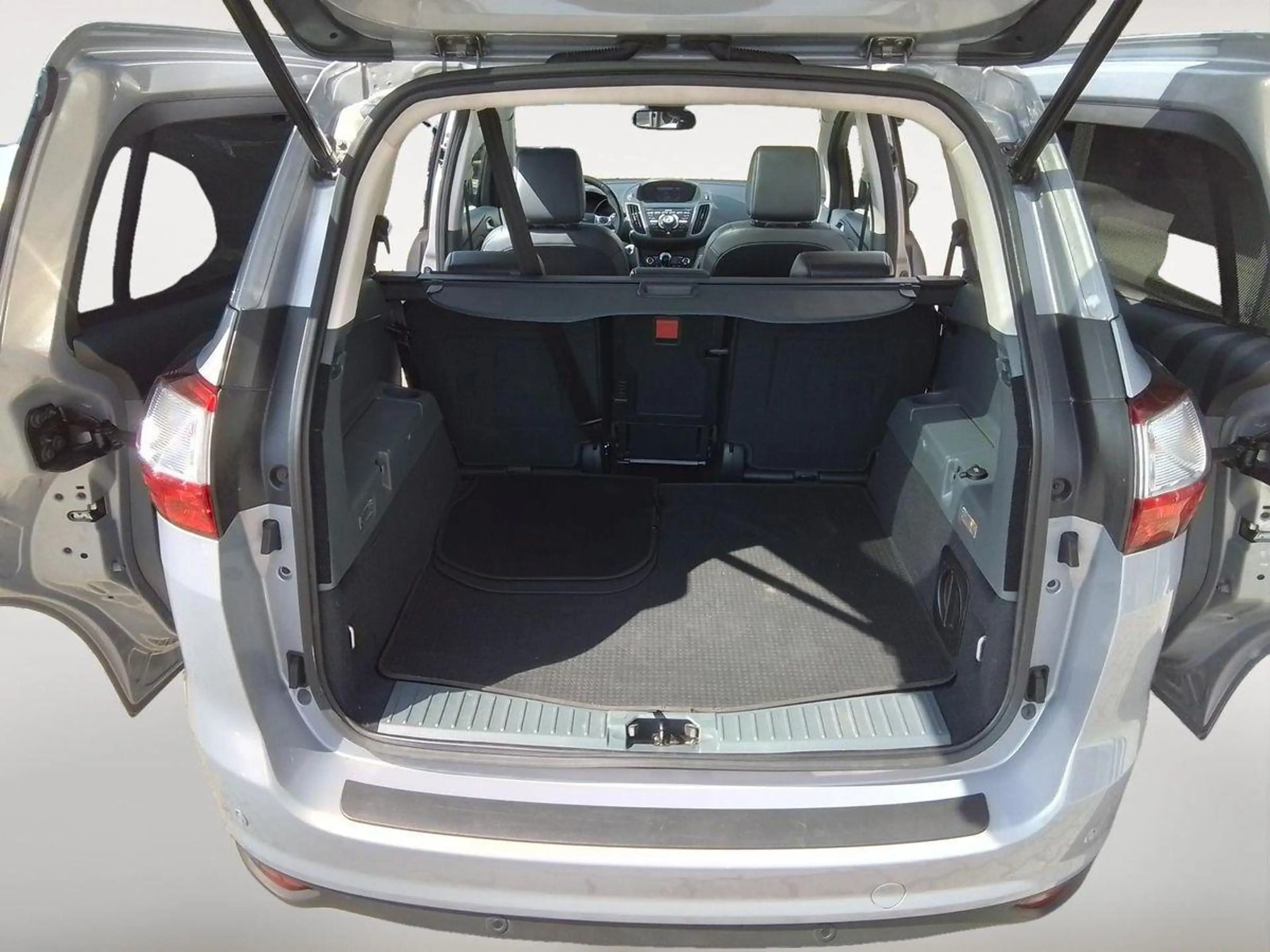 Ford Grand C-Max Titanium 2.0 TDCi — photo 11