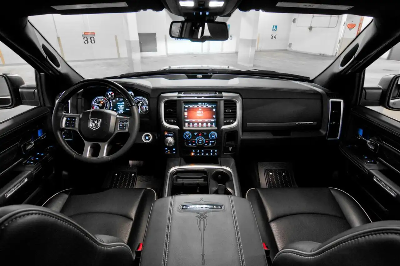 RAM 1500 снимка RAM 1500