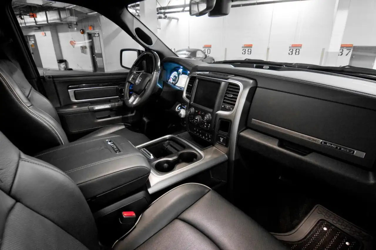 RAM 1500 снимка RAM 1500