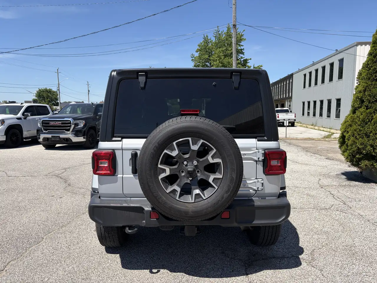 Jeep Wrangler photo Jeep Wrangler