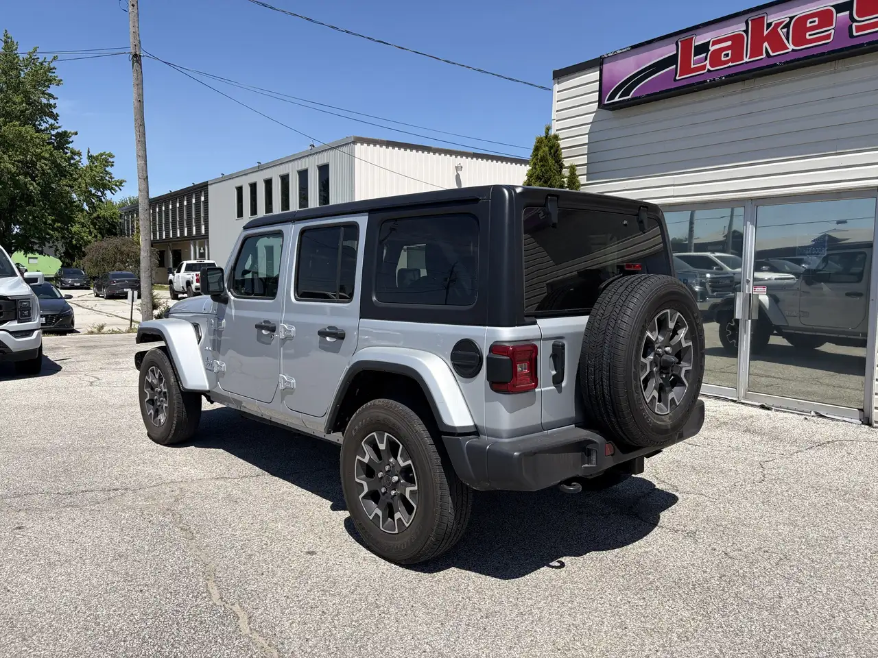 Jeep Wrangler photo Jeep Wrangler