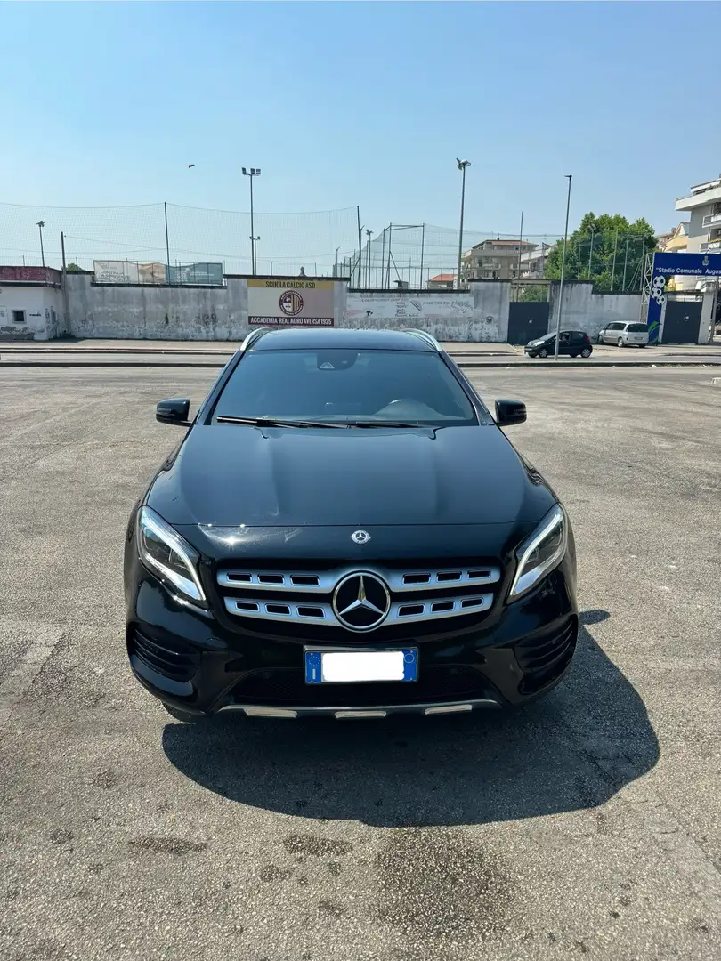 Mercedes-Benz GLA 180 d premium - 1