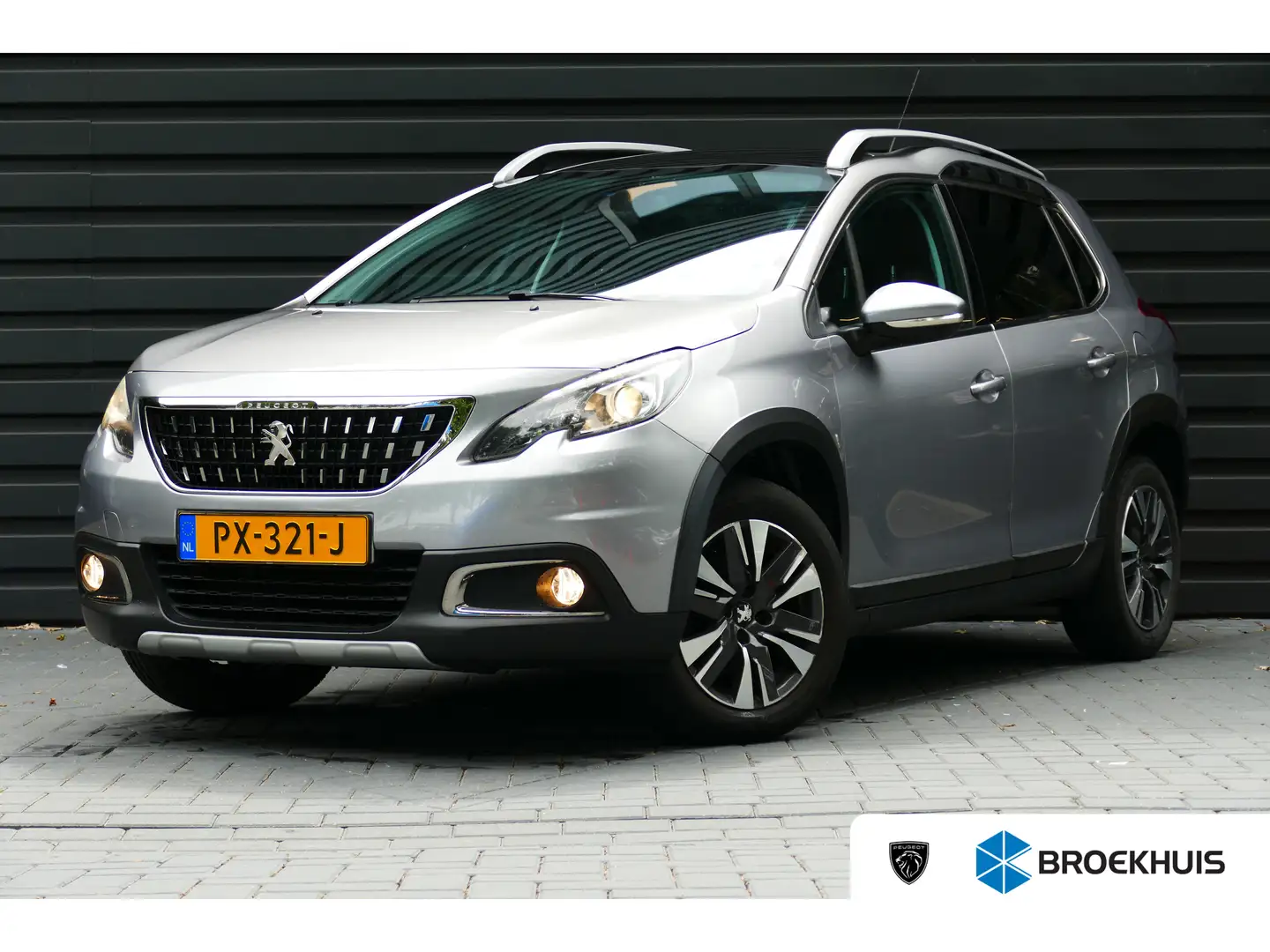 Peugeot 2008 1.2 PURETECH 110PK ALLURE / NAVI / LED / PDC / 16" Grijs - 1