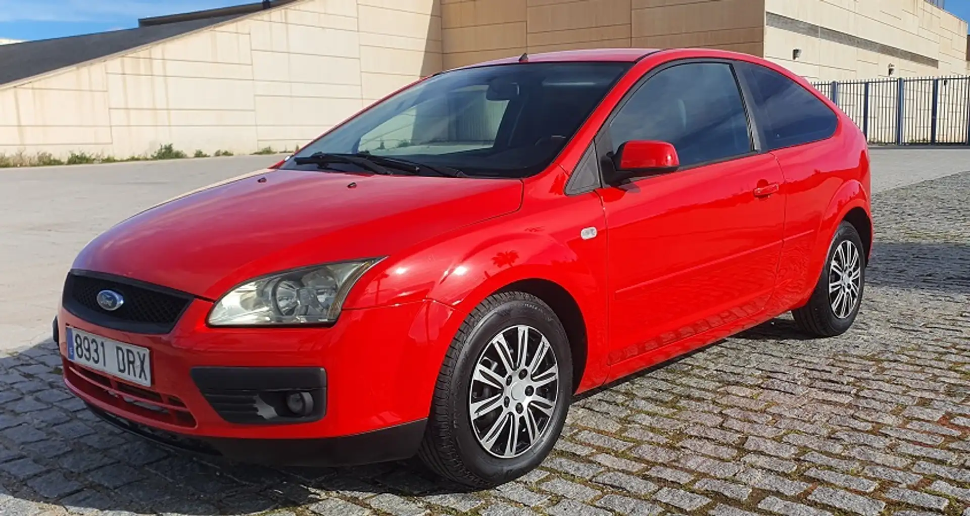 Ford Focus 1.6TDCI Trend 90 Rojo - 1