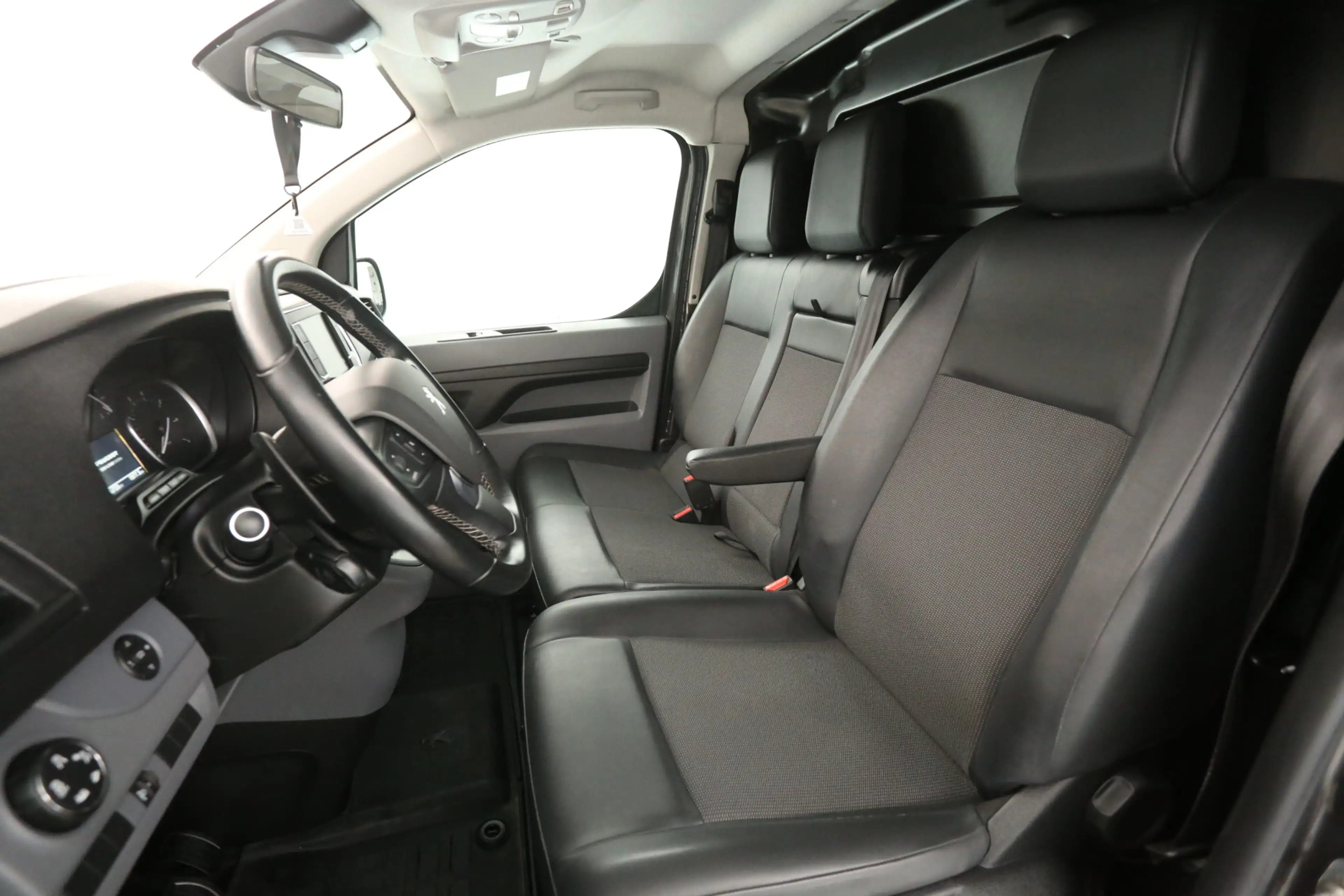 Peugeot Expert 2.0 BlueHDI L2H1 | Automaat | Airco | Camera | Cru — photo 9