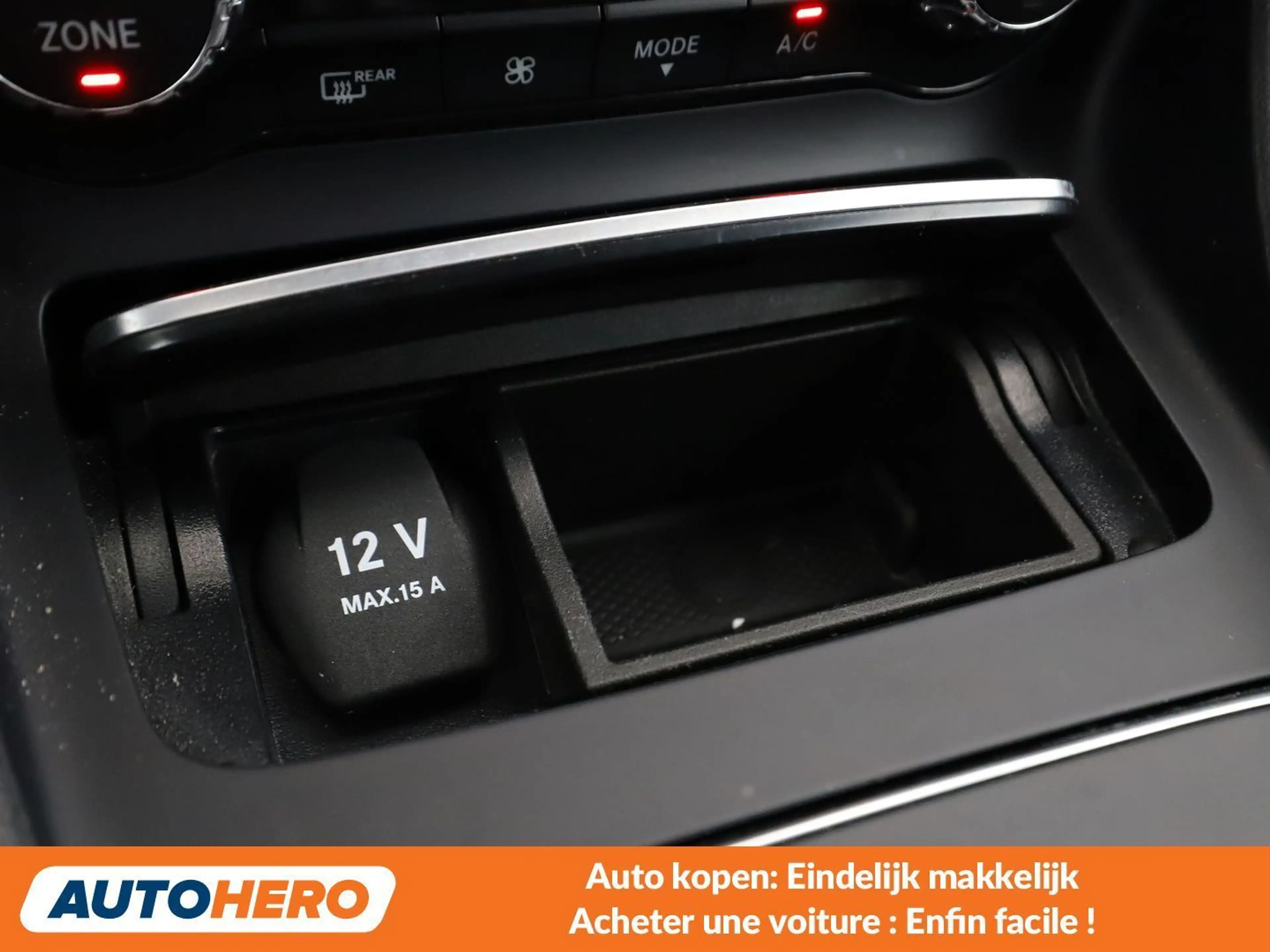 Mercedes-Benz CLA 200 CLA 200 Shooting Brake AMG Line — photo 14