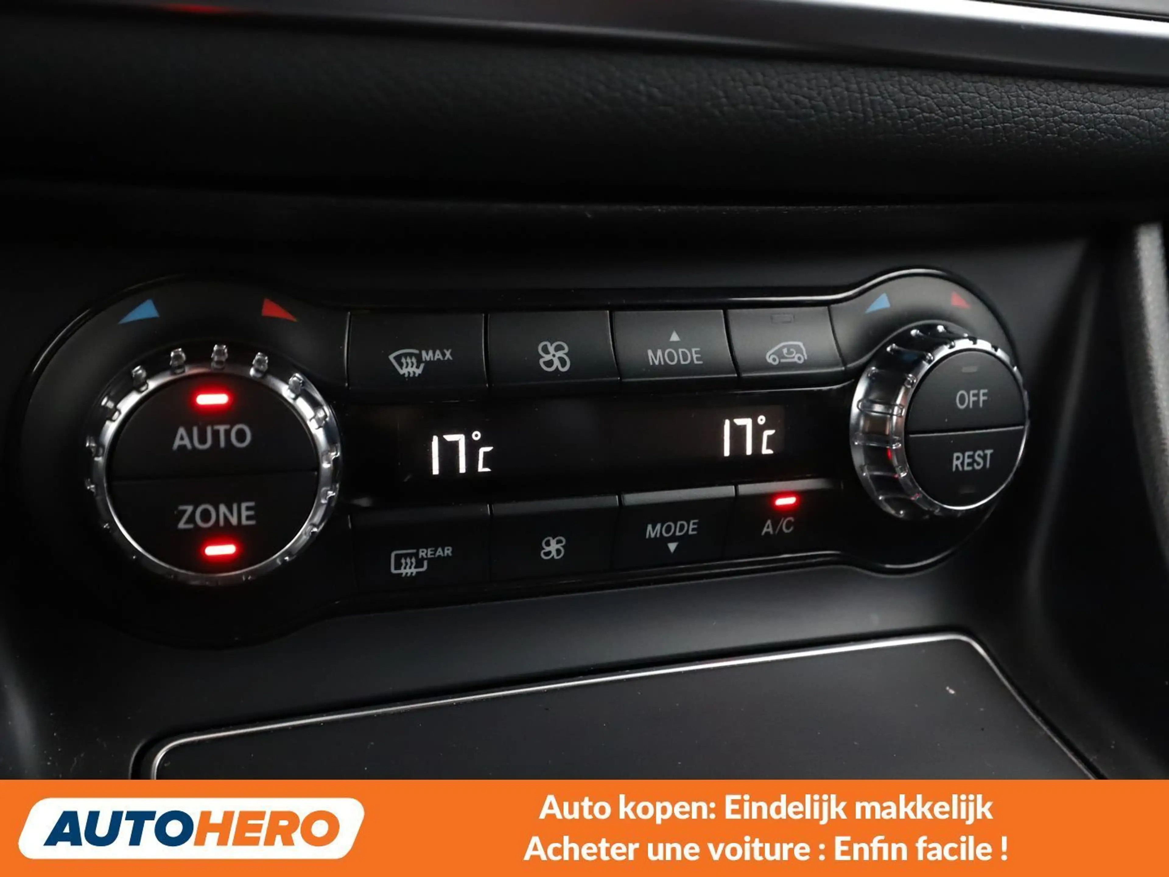 Mercedes-Benz CLA 200 CLA 200 Shooting Brake AMG Line — photo 13