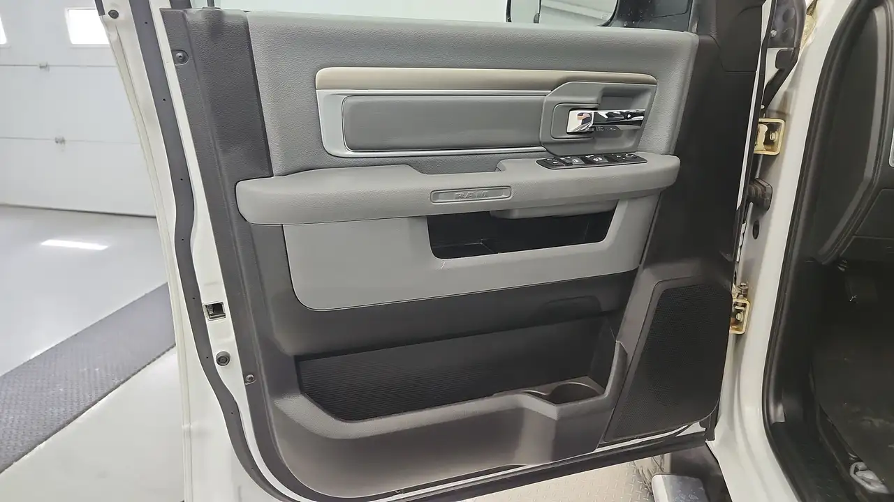 RAM 2500 снимка RAM 2500