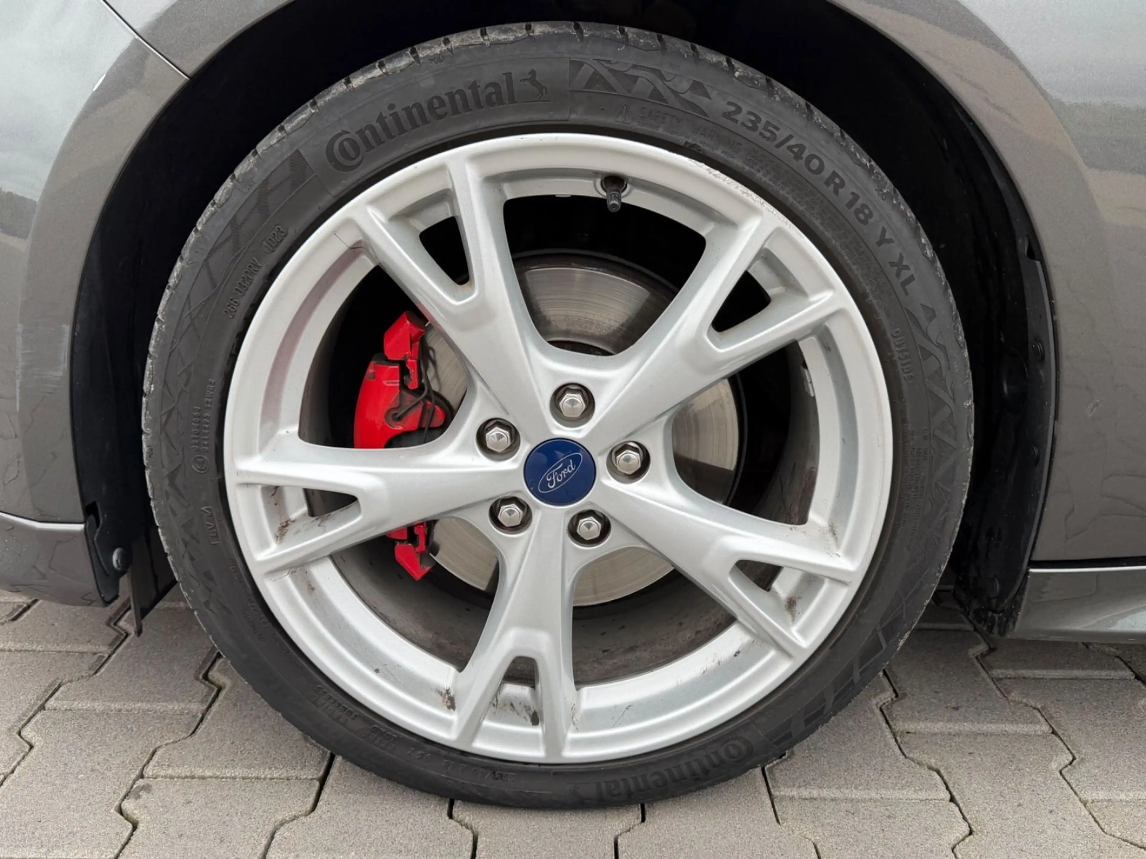 Ford Focus ST-Line Xenon Navi 1Hand Leder CAM Temp — photo 12
