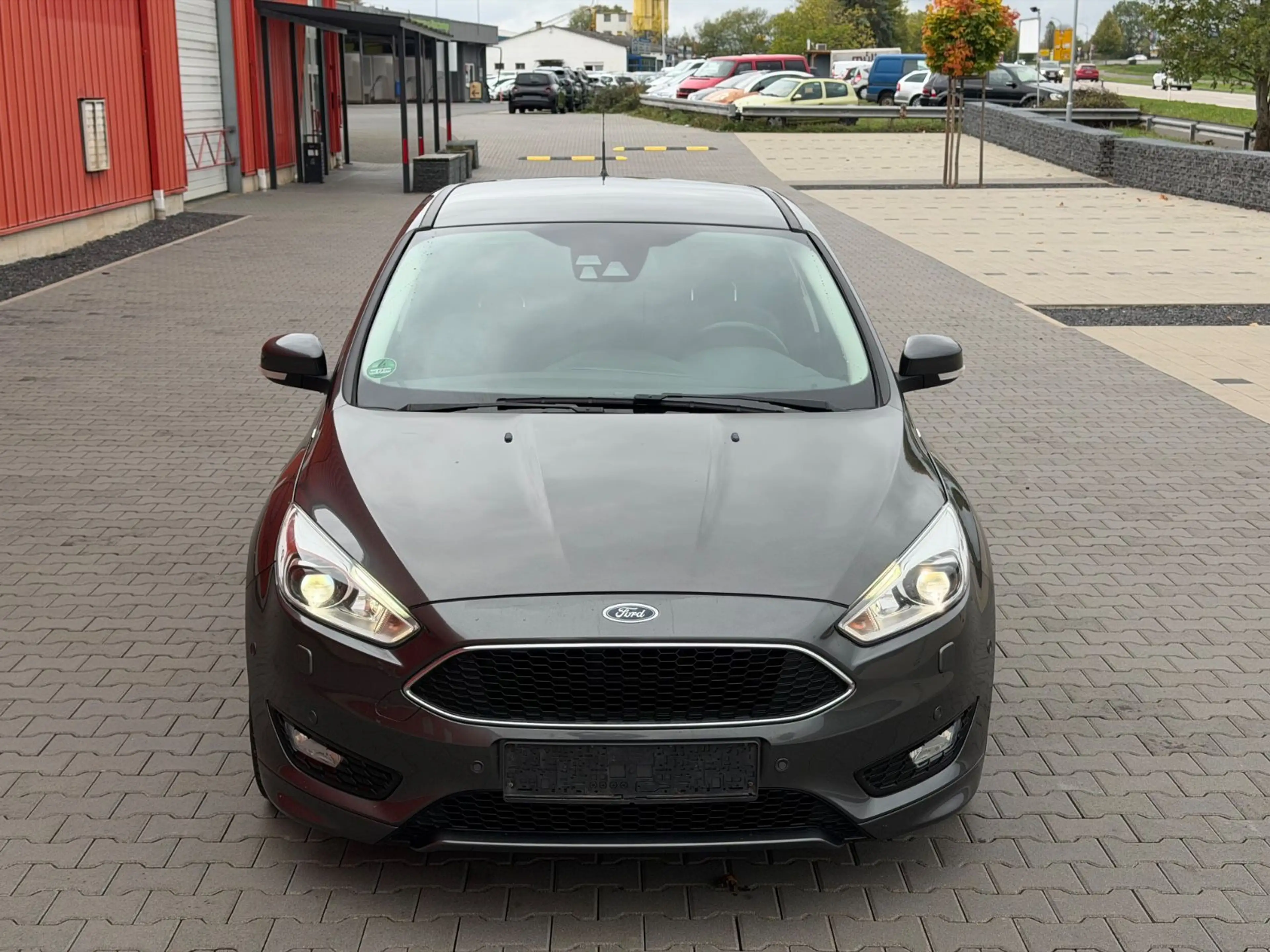 Ford Focus ST-Line Xenon Navi 1Hand Leder CAM Temp — photo 10