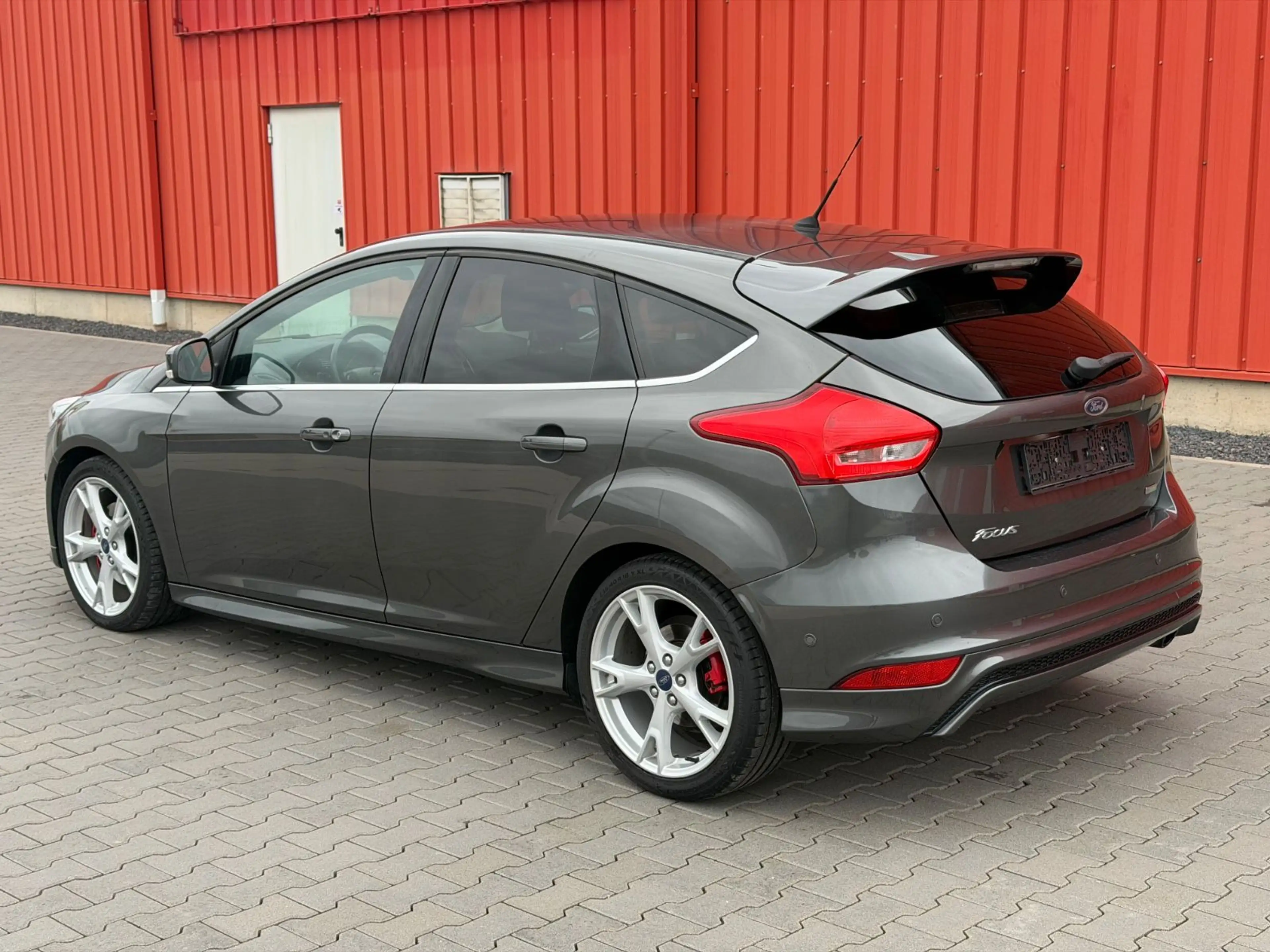 Ford Focus ST-Line Xenon Navi 1Hand Leder CAM Temp — photo 4