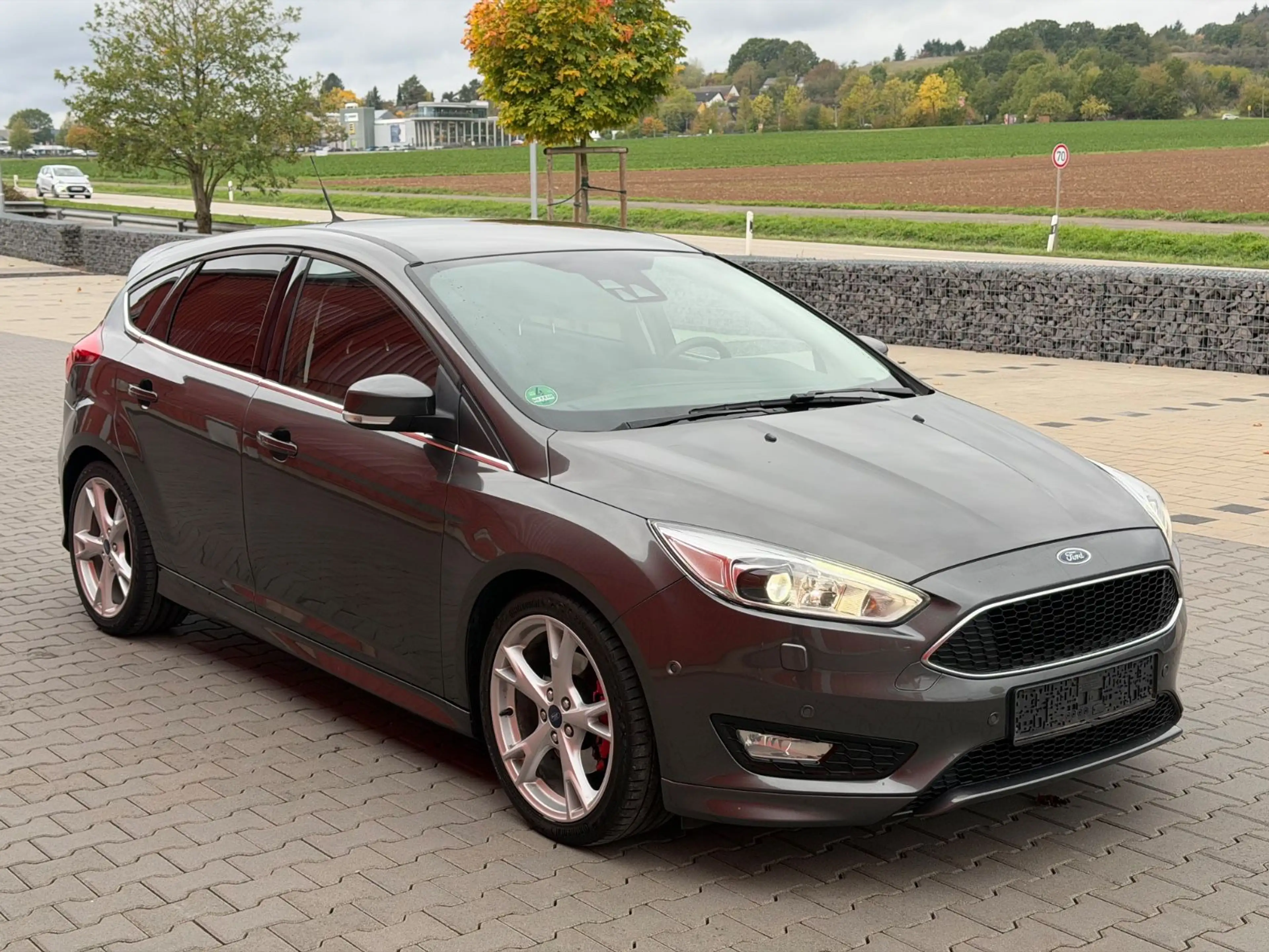 Ford Focus ST-Line Xenon Navi 1Hand Leder CAM Temp — photo 9