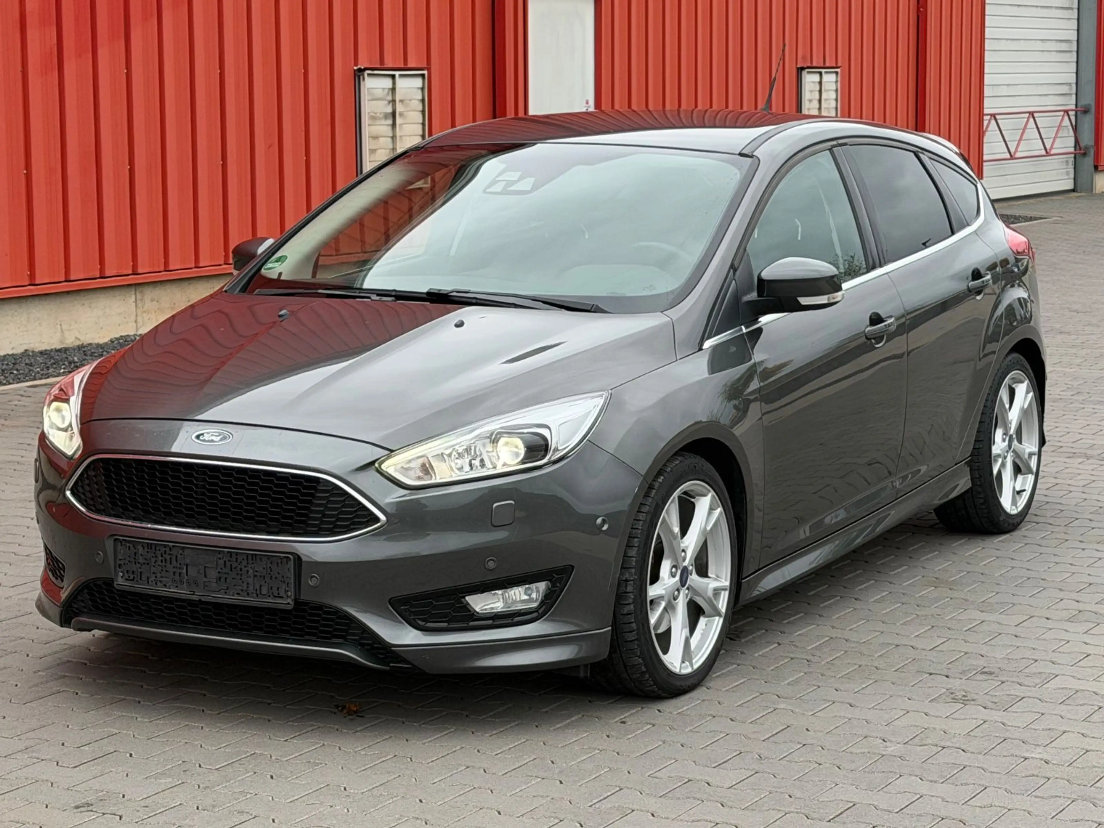 Ford Focus ST-Line Xenon Navi 1Hand Leder CAM Temp — photo 2