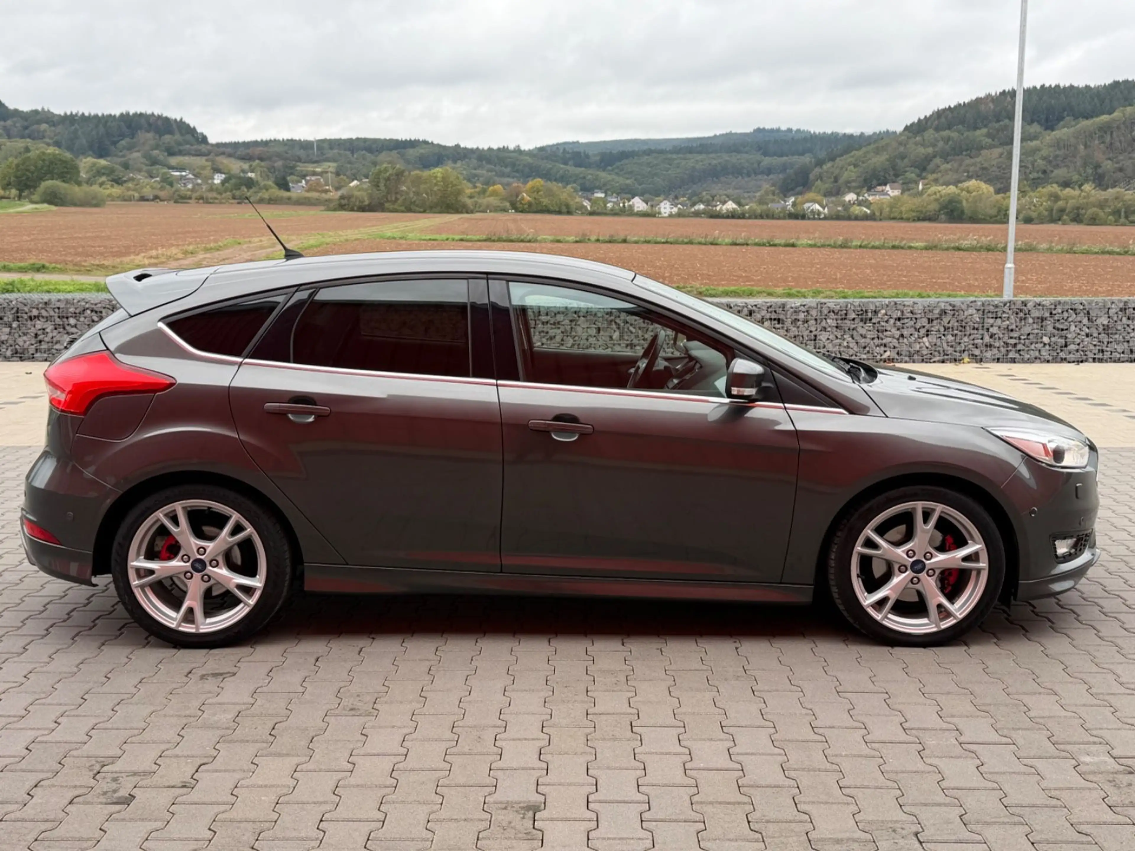 Ford Focus ST-Line Xenon Navi 1Hand Leder CAM Temp — photo 8
