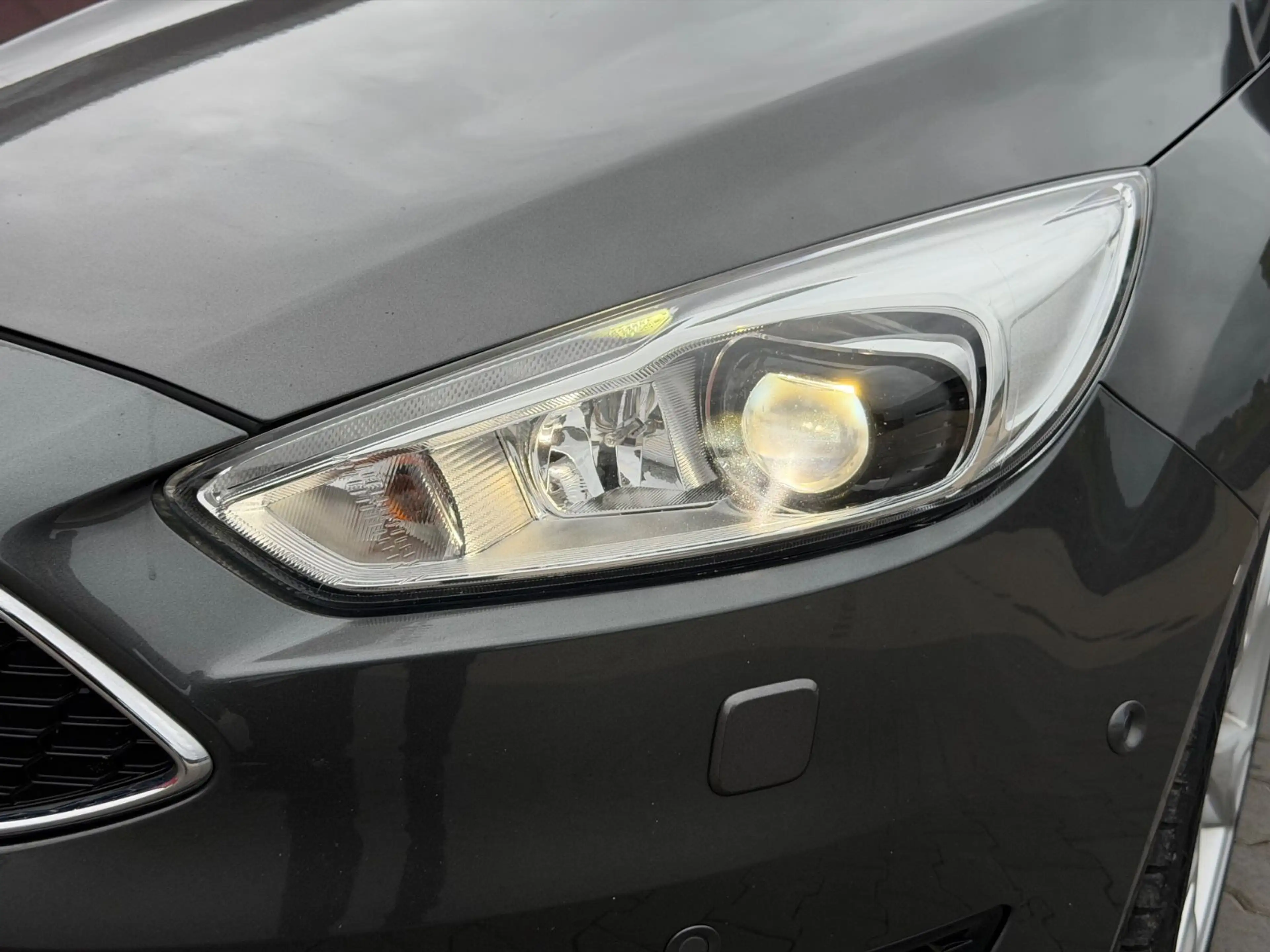 Ford Focus ST-Line Xenon Navi 1Hand Leder CAM Temp — photo 11