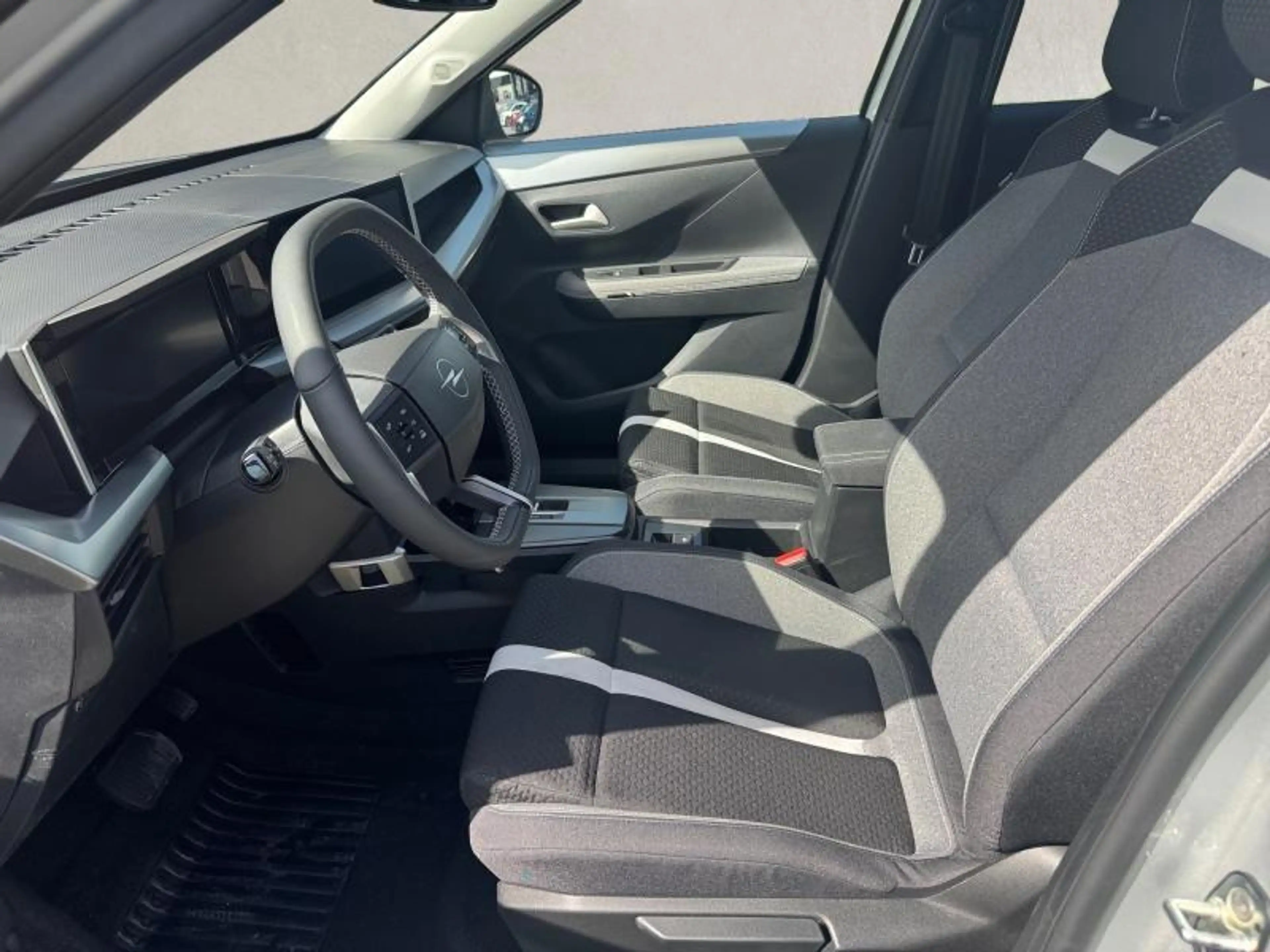 Opel Frontera Mild Hybride / Caméra - Sièges chauffants ... — photo 9