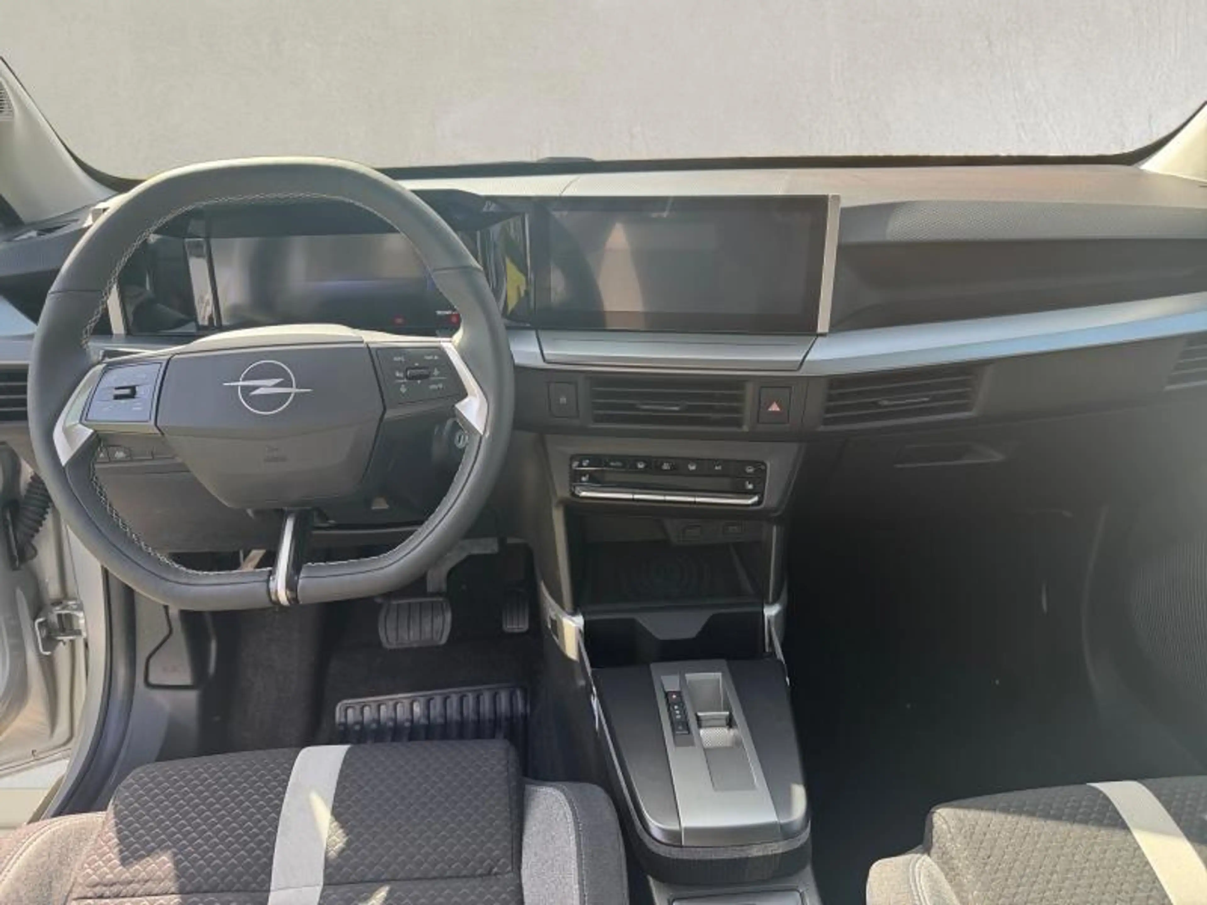 Opel Frontera Mild Hybride / Caméra - Sièges chauffants ... — photo 10