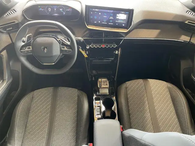 Peugeot 2008 view 6