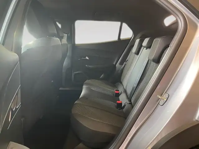 Peugeot 2008 view 8
