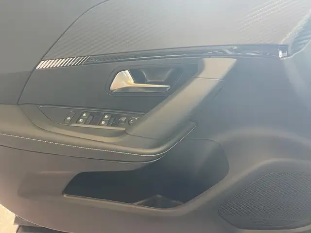 Peugeot 2008 view 14