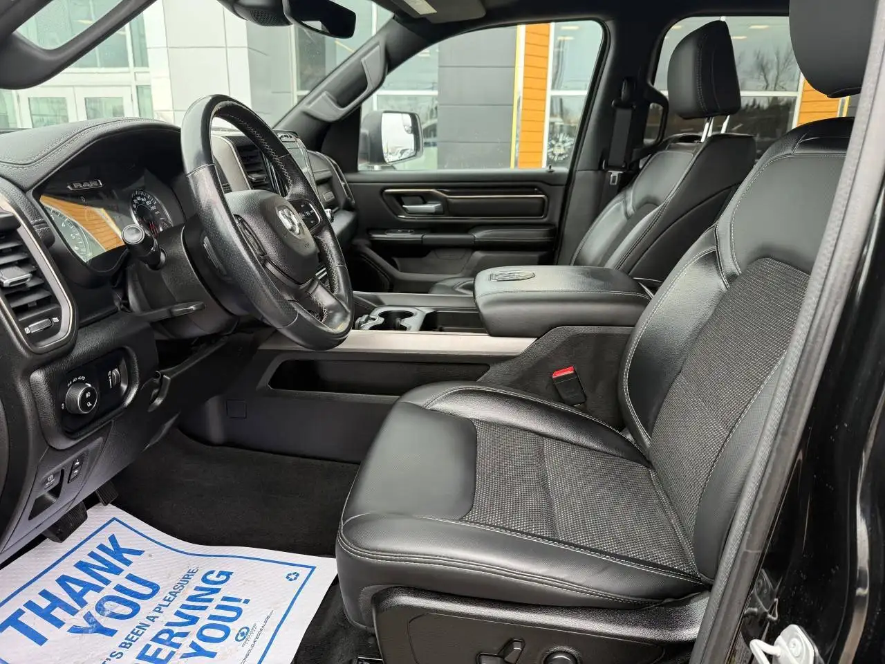 RAM 1500 снимка RAM 1500