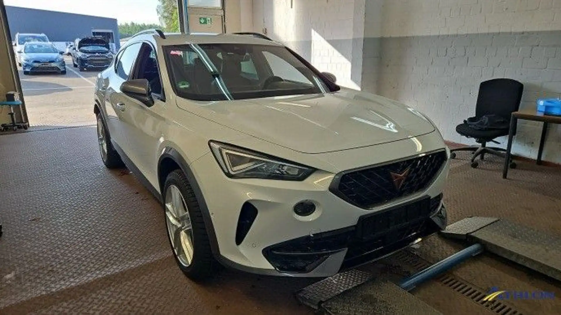 CUPRA Formentor 4Drive Navi LED SiHz ACC PDC 360° AHK Weiß - 2