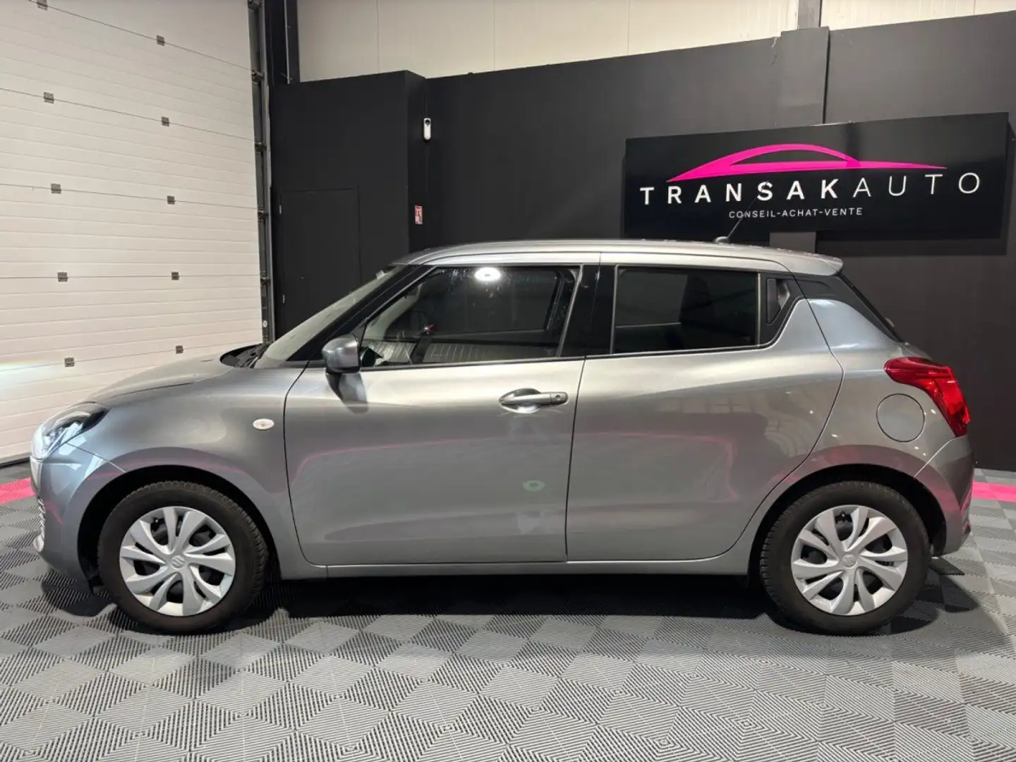 Suzuki Swift 1.2 Dualjet Hybrid 83ch AVANTAGE Gris - 2