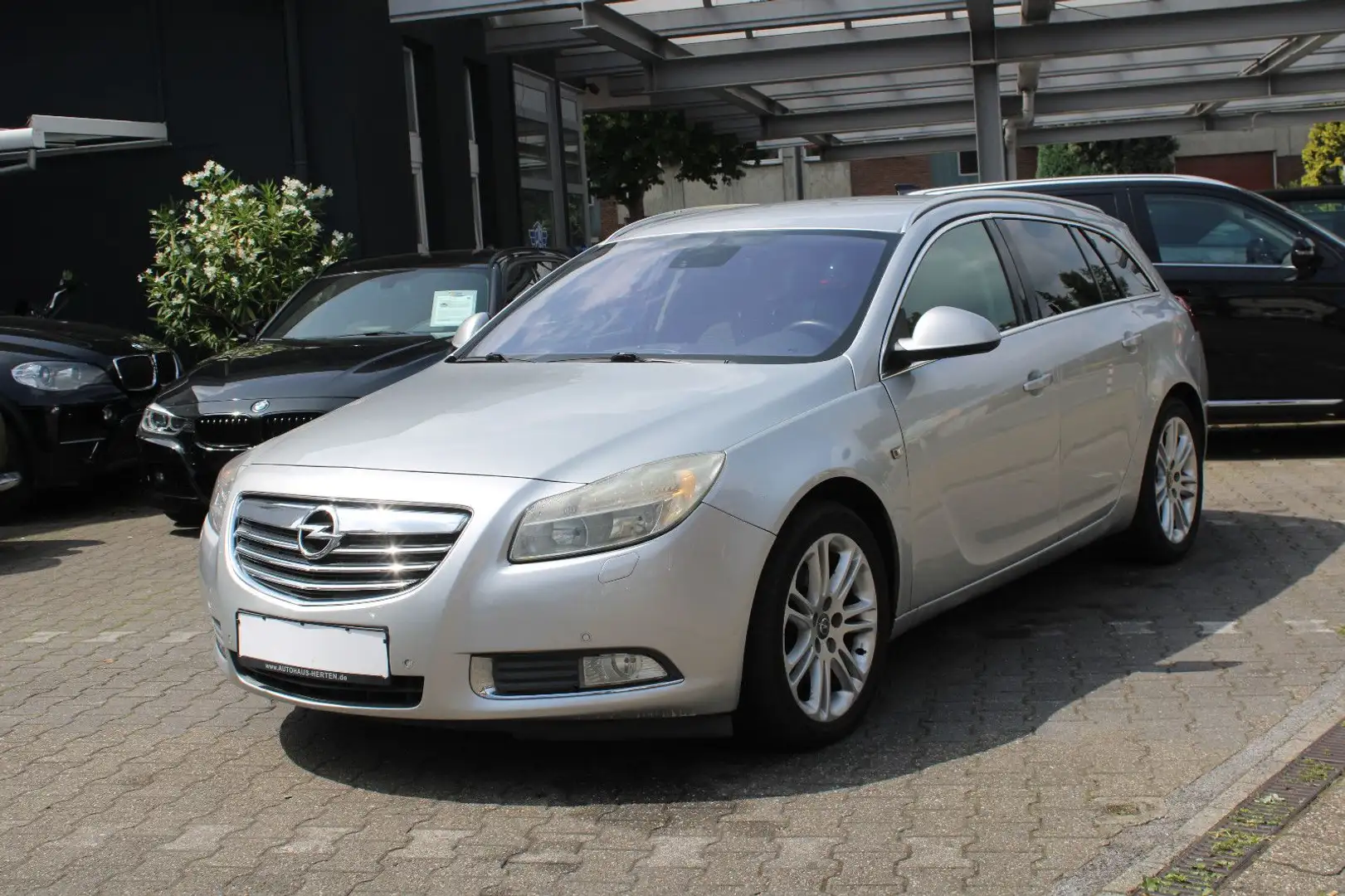 Opel Insignia A 1.9 CDTI Sports Tourer Edition*AUTOM. Silber - 1