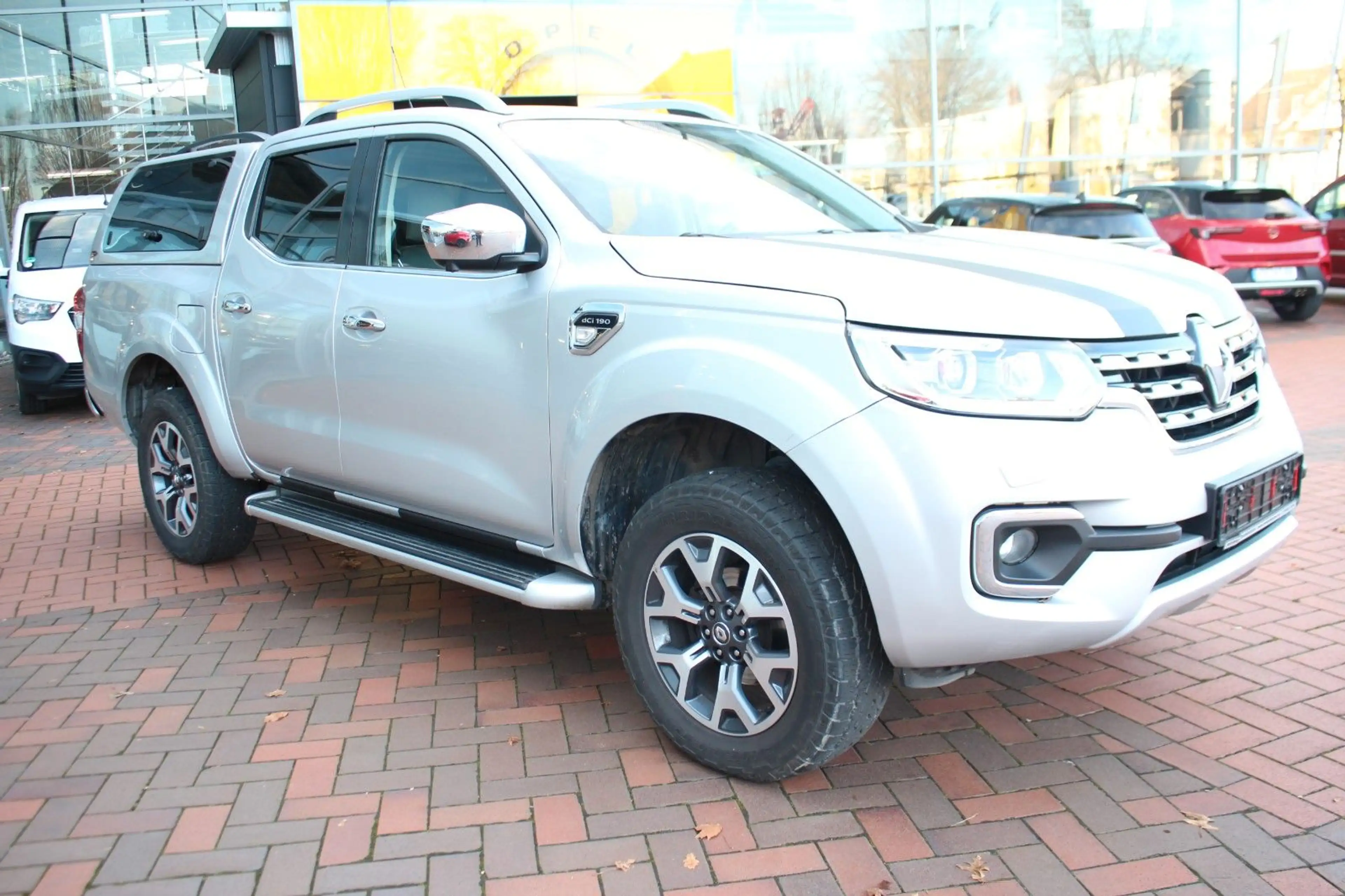 Renault Alaskan Intens Double Cab 4x4 Leder Kamera LED