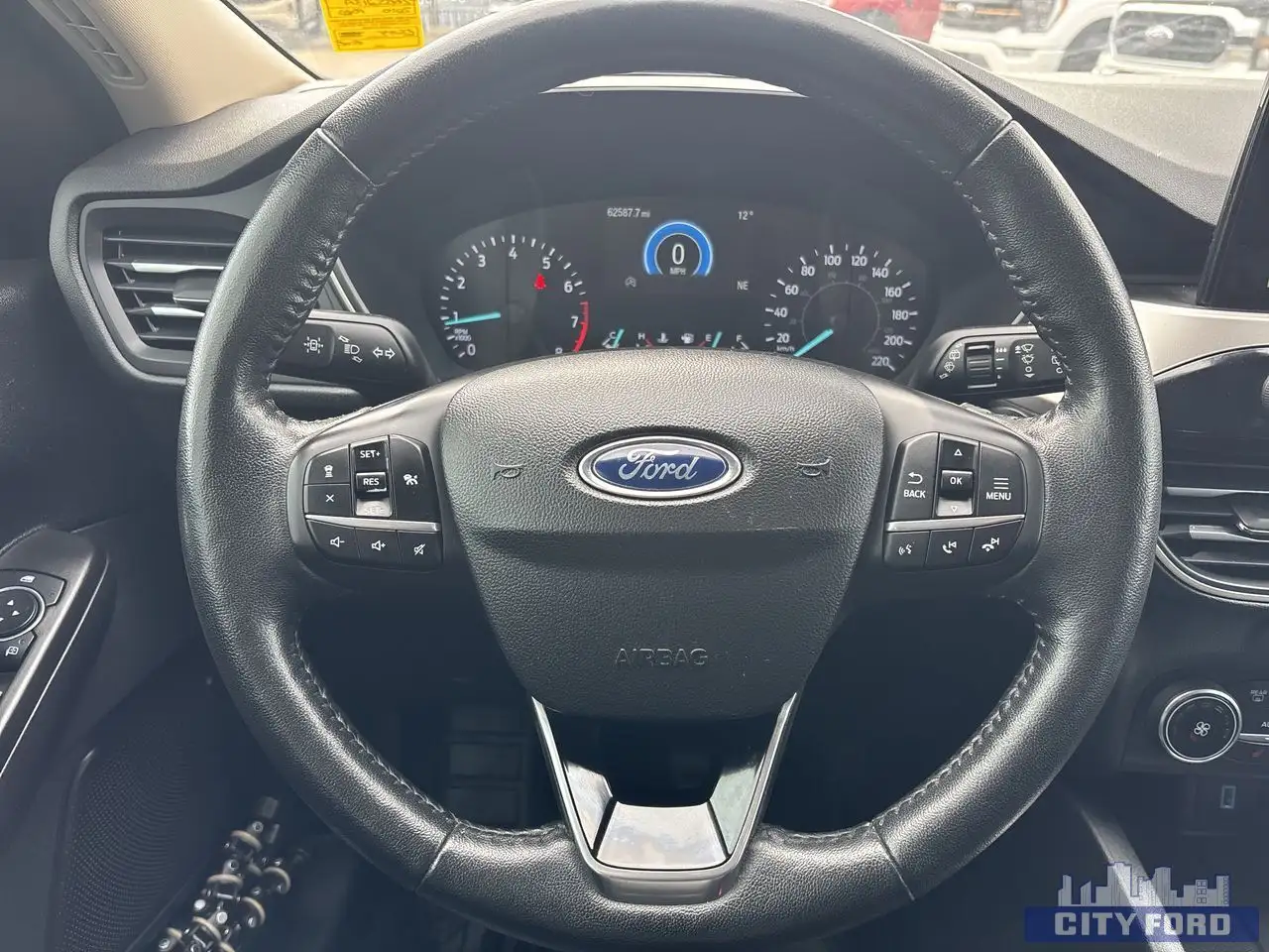 Ford Escape снимка Ford Escape