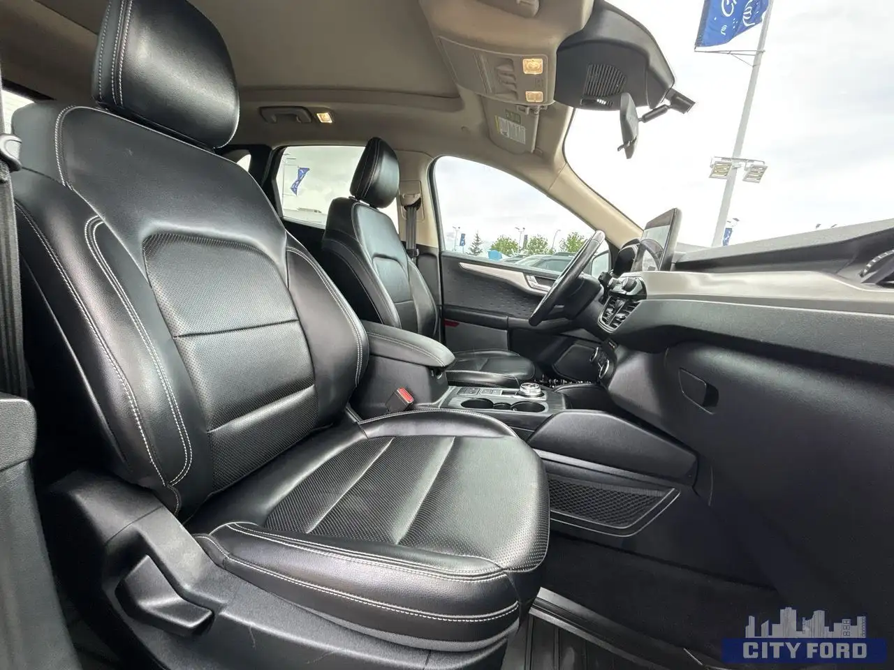 Ford Escape снимка Ford Escape
