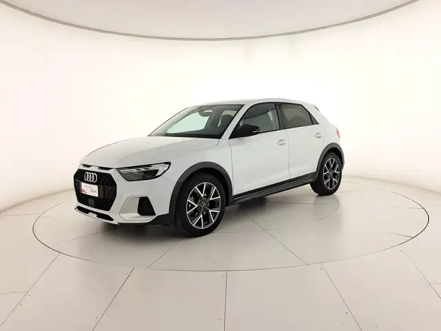 Audi A1 citycarver 30 1.0 tfsi admired 110cv