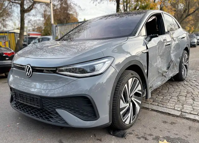 Volkswagen ID.5 Pro Performance Matrix*R-Cam*AHK*4TKM*82KWH