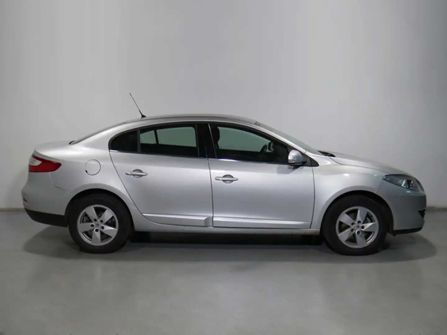 Renault Fluence 1.5dCi Emotion 90 Silber - 2