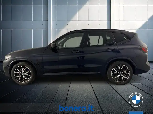 BMW X3 view 9