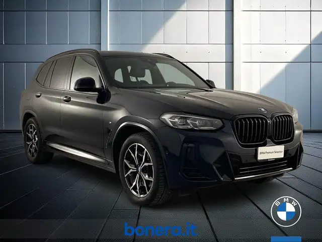 BMW X3 view 4