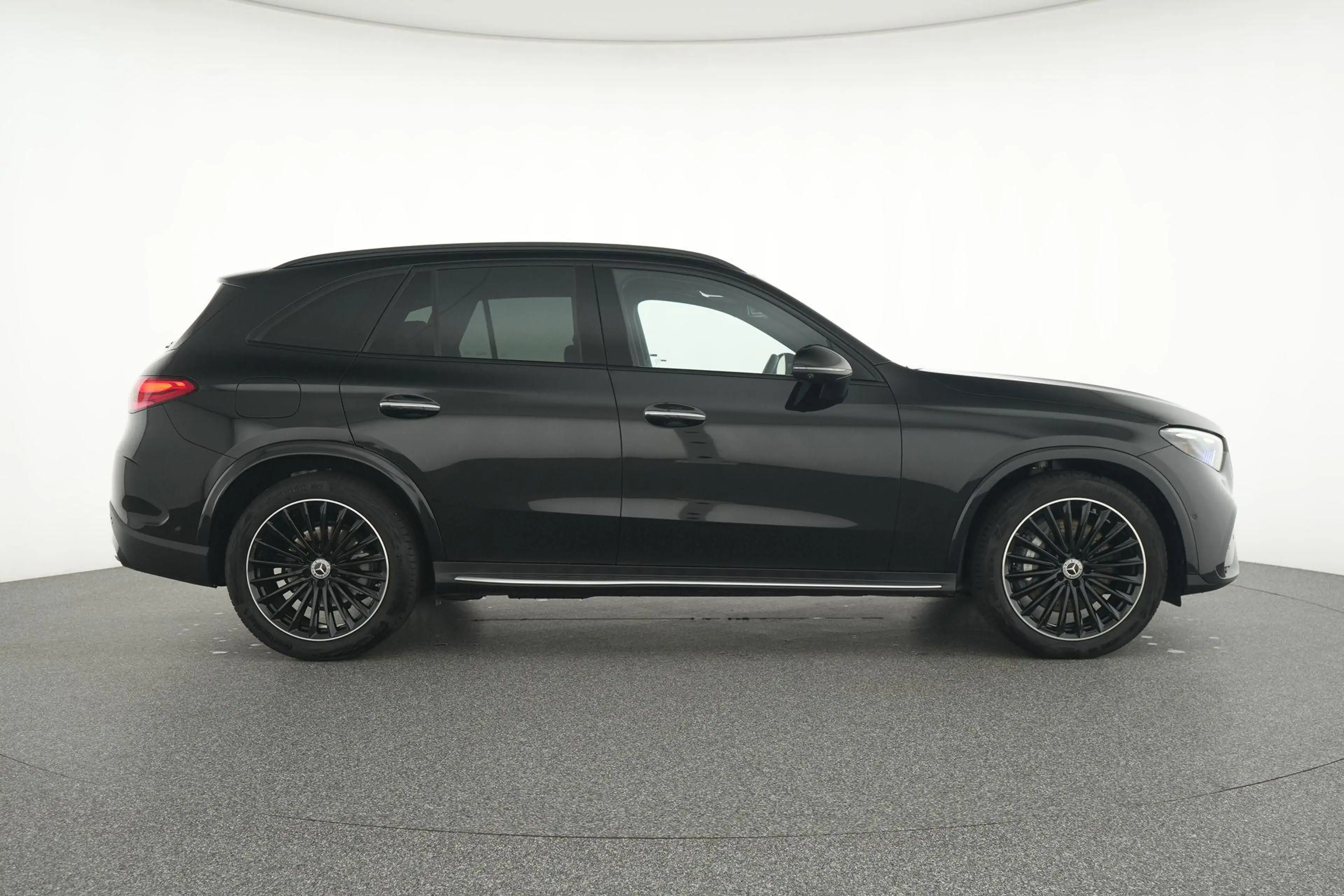 Mercedes-Benz GLC 200 4MATIC Star Edition Star Edition — photo 10