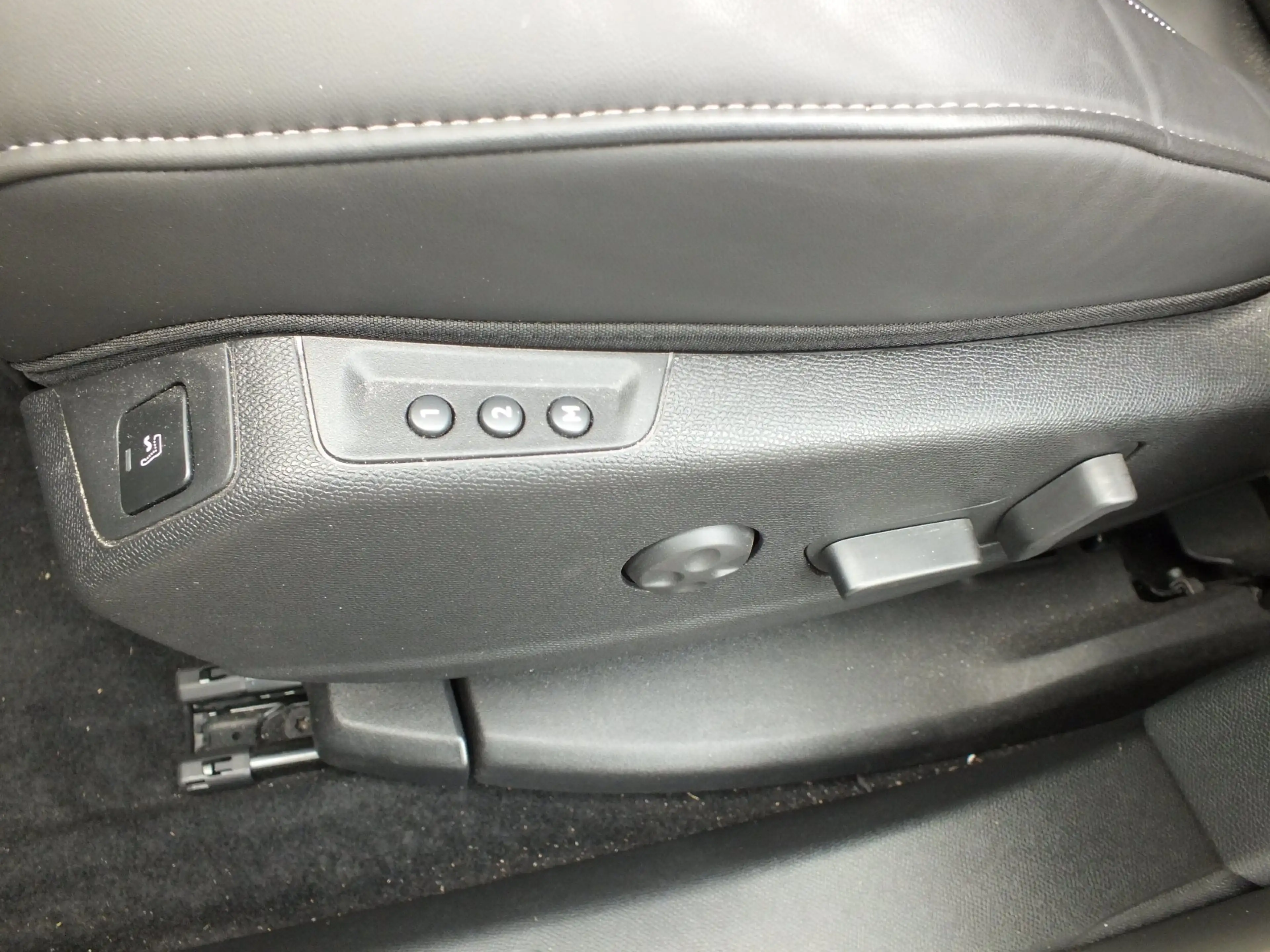 DS Automobiles DS 7 DS7 PHEV AWD 300 Etoile — photo 12