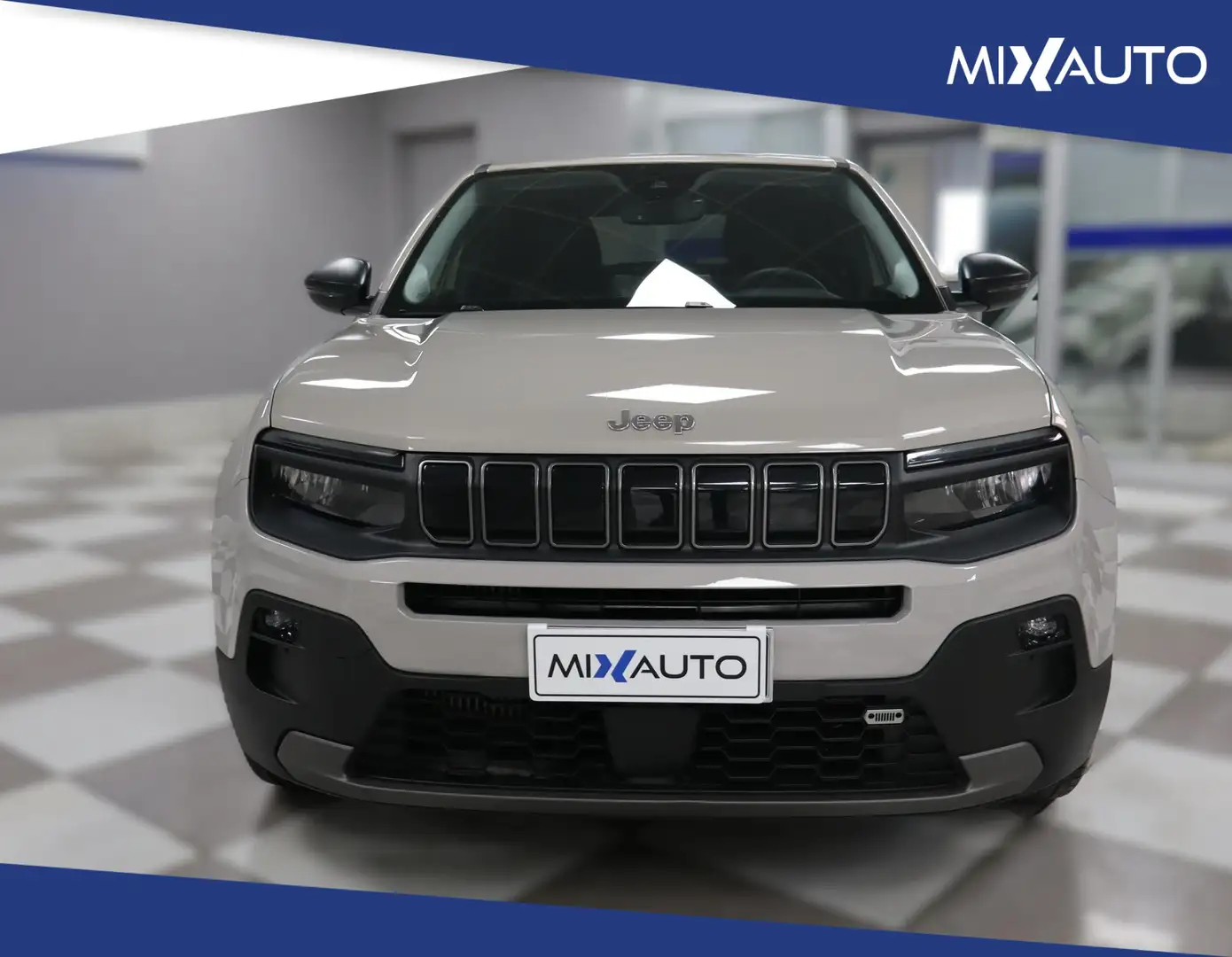 Jeep Avenger 1.2 Turbo Longitude FWD 100CV Grau - 2