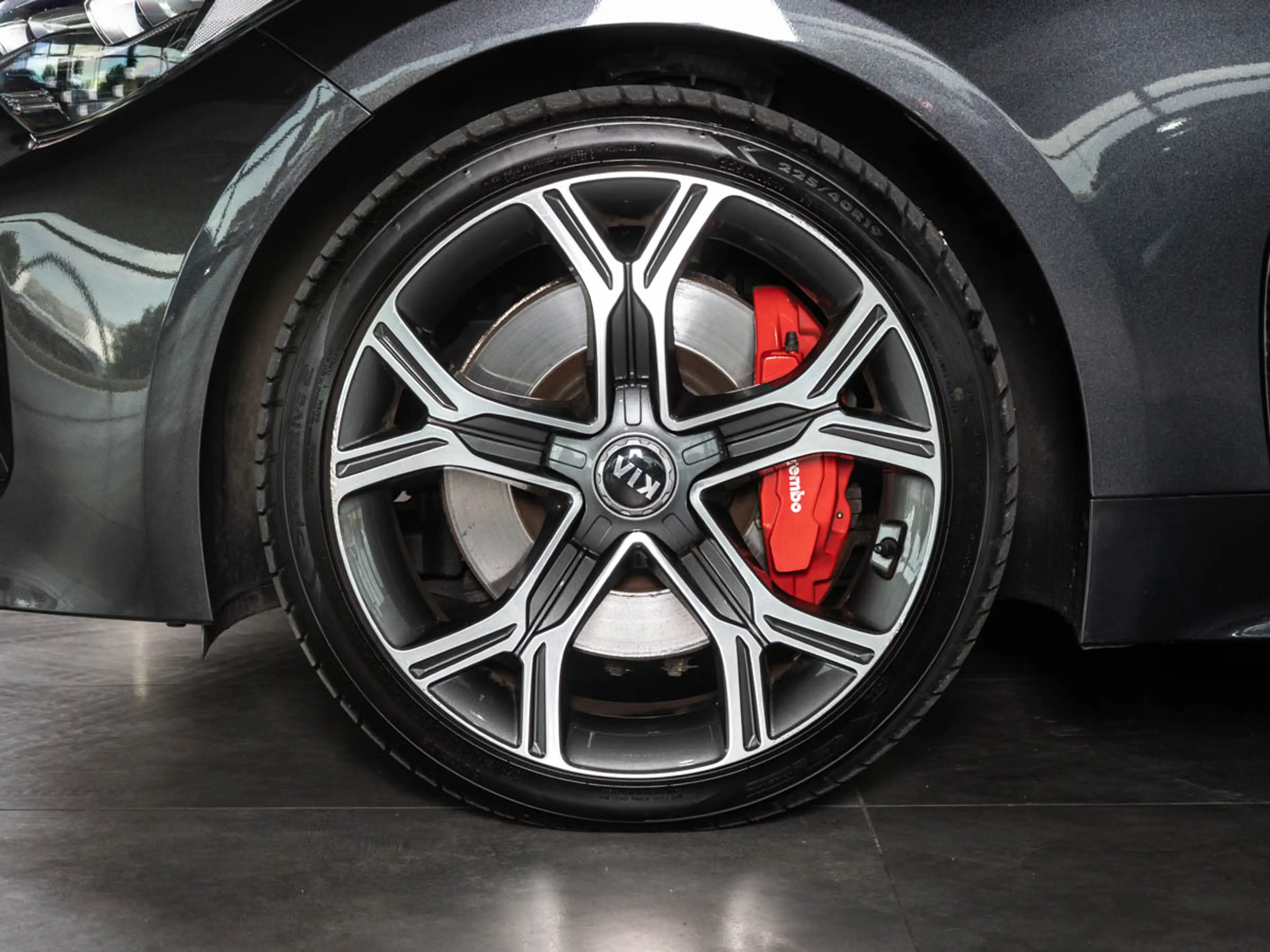 Kia Stinger GT 3.3 V6 T-GDI 4WD  *SCHIEBEDACH* — photo 6