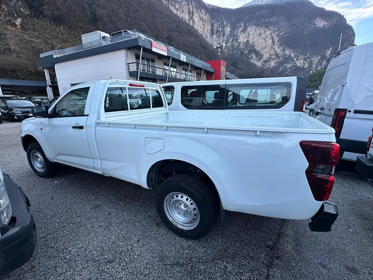 Isuzu D-Max 2025 — фото 10