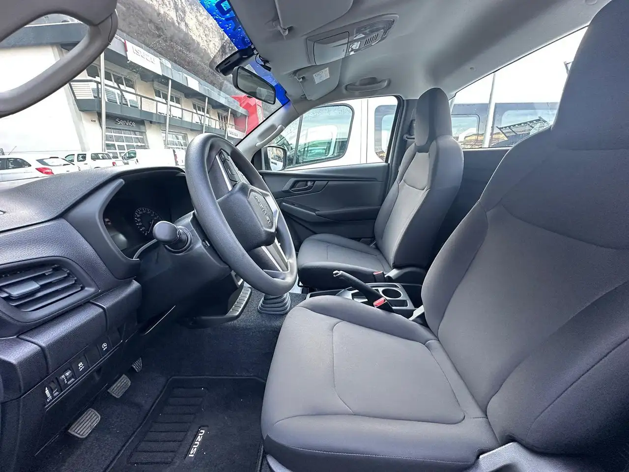 Isuzu D-Max 2025 — фото 11