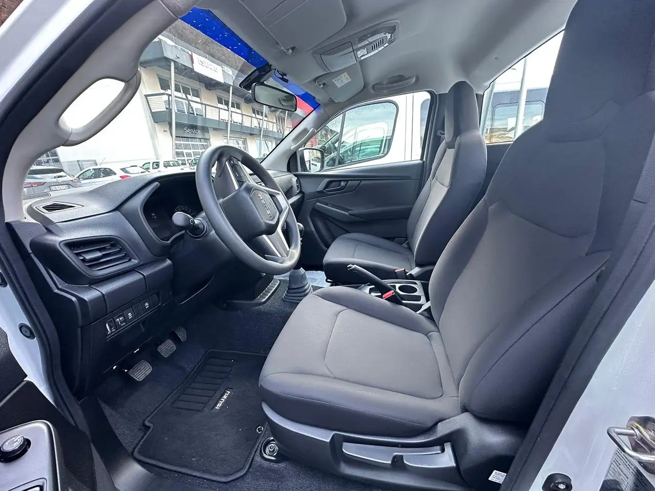 Isuzu D-Max 2025 — фото 8