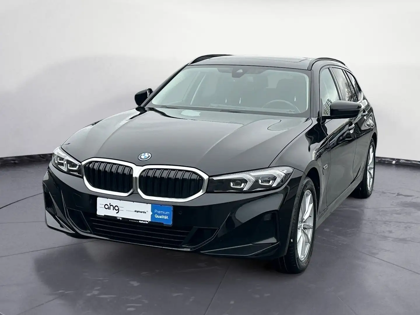 BMW 330 e xDrive Touring Panorama-Glasdach AHK Schwarz - 2