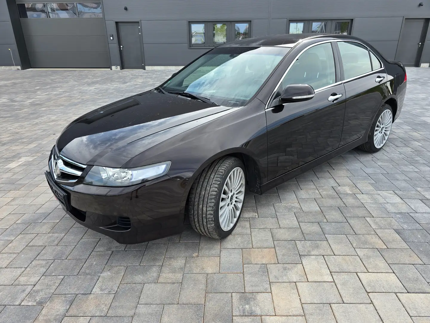 Honda Accord 2.0 Sport Bruin - 1