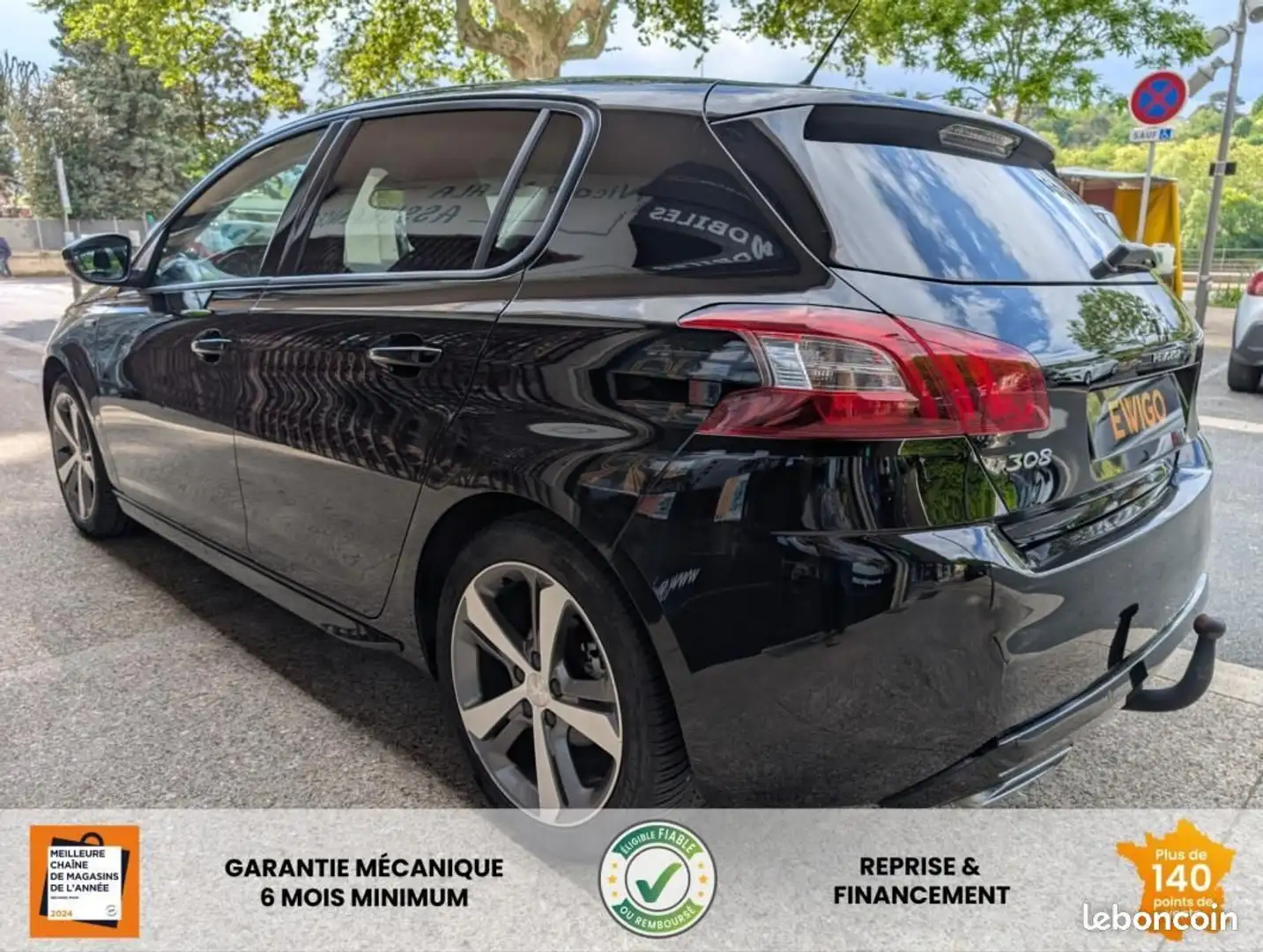 Peugeot 308 II 1.2 110CH STYLE S&S 5P ATTELAGE Noir - 2
